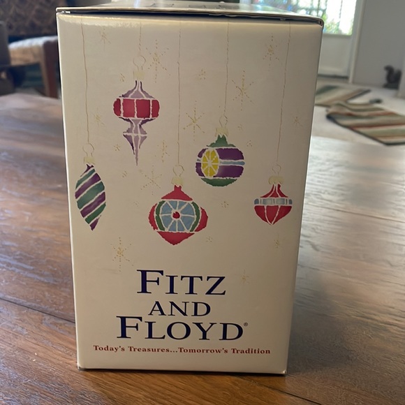 Fitz and Floyd Glass Christmas Ornament Little Snow Boy with Present 5 in NIB - Picture 4 of 7